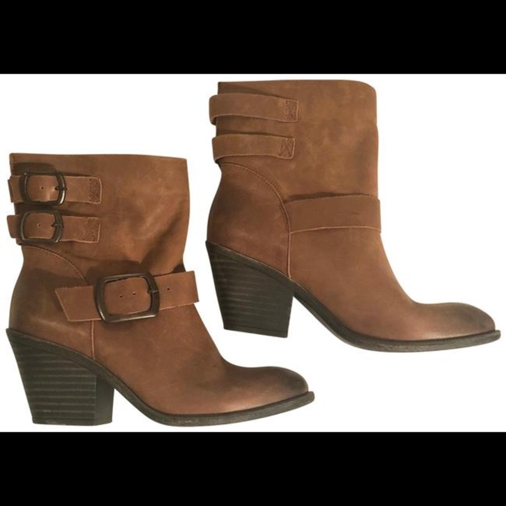 Leather Lucky Brand buckled booties